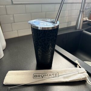 BrüMate Onyx Leopard Tumbler with Straw